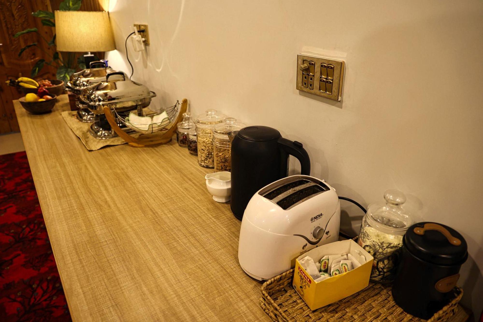 Oak Residency Hotel กิลกิต ภายนอก รูปภาพ