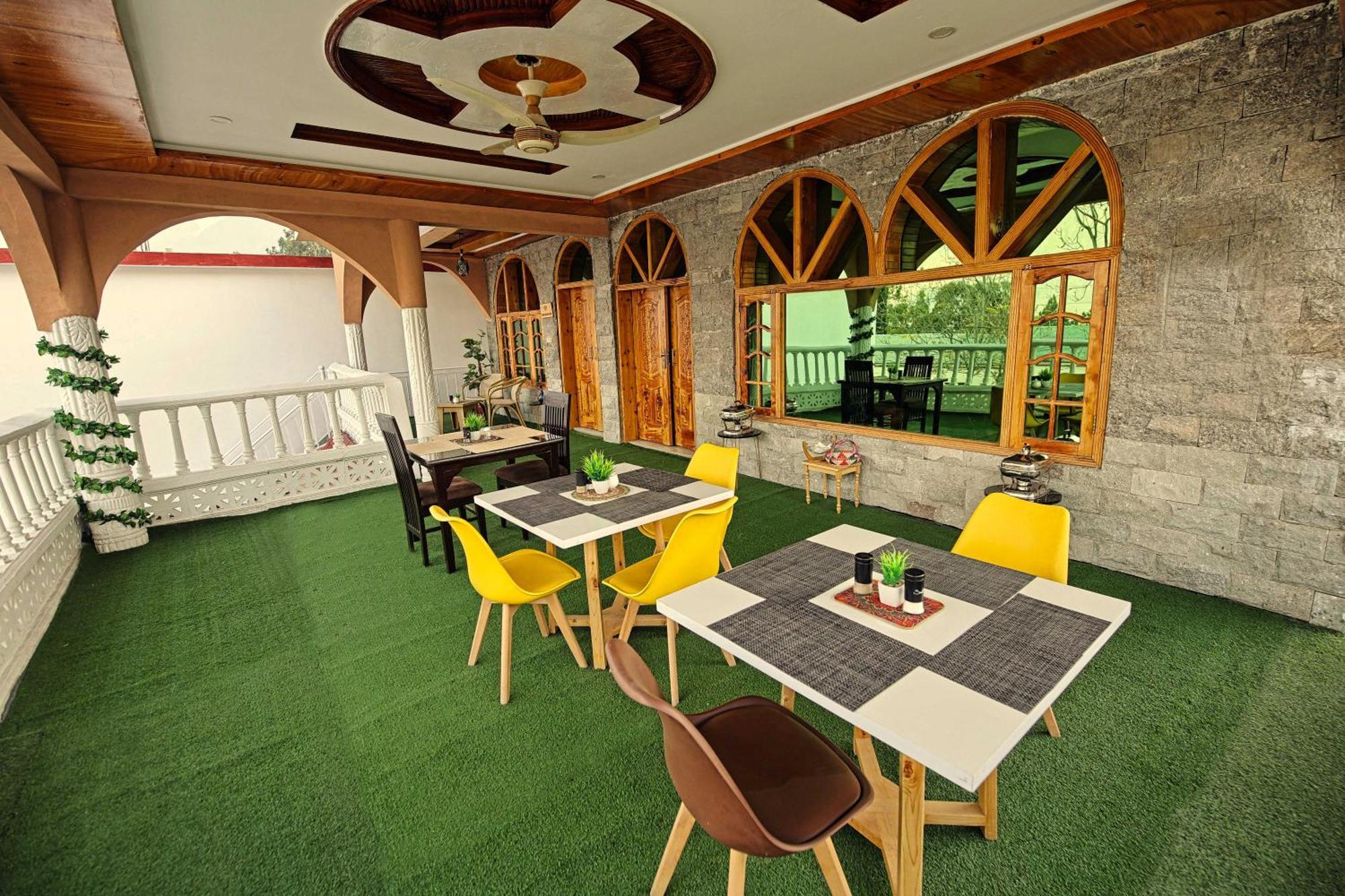 Oak Residency Hotel กิลกิต ภายนอก รูปภาพ
